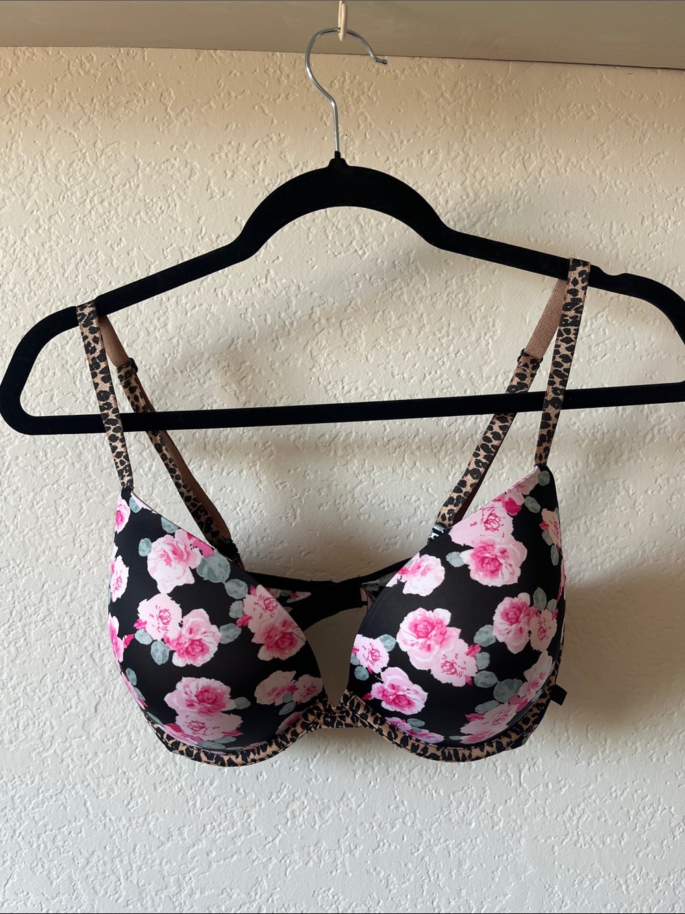 Victoria’s Secret Floral Lace-Trim Push-Up Bra - Black & Pink- 36D